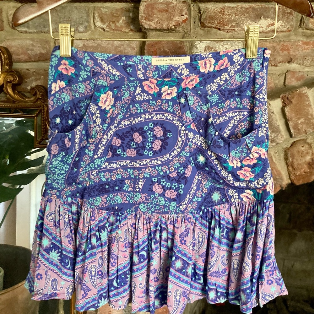 Spell & The Gypsy City Light Purple & Pink Paisley Ruffle Mini Skirt EUC Small